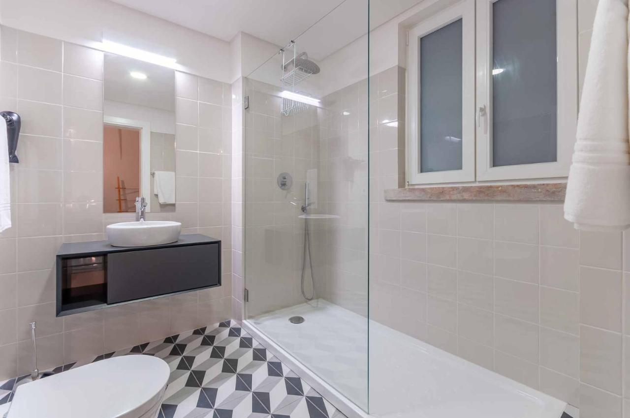 Nlc Rooms & Suites Lisbon Bagian luar foto